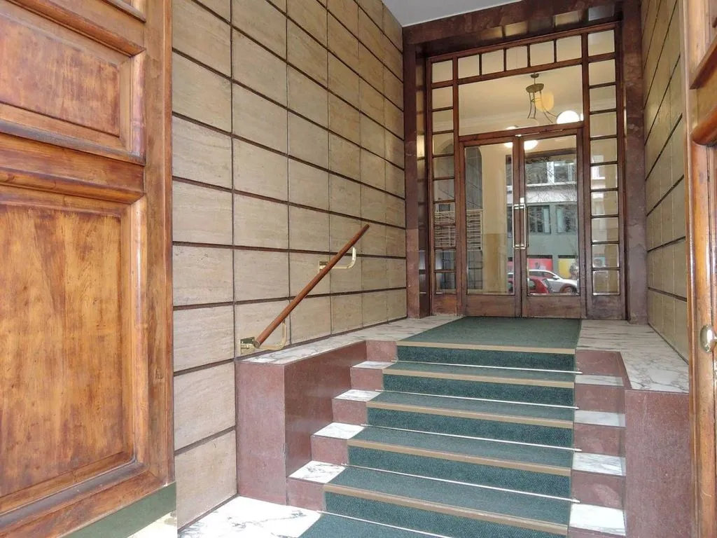 hallway_entrance