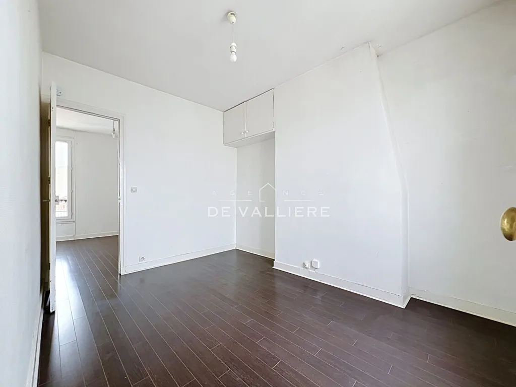 Toad - Flat with Balcony in Nanterre Centre