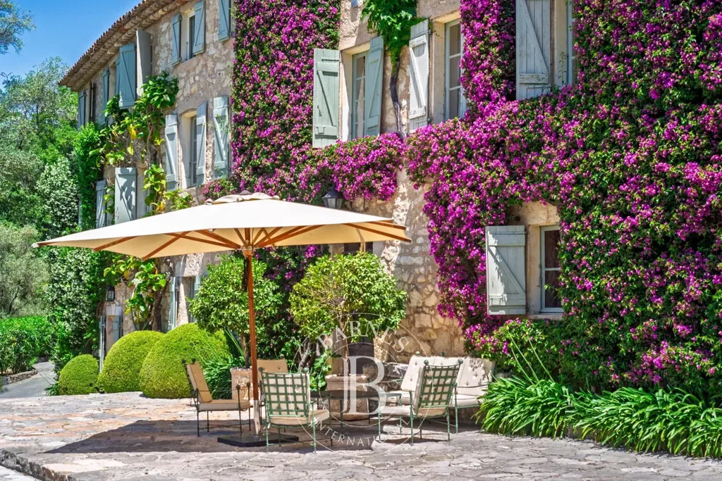 Terrasse - Bastide Luxueuse avec Piscine à Grasse