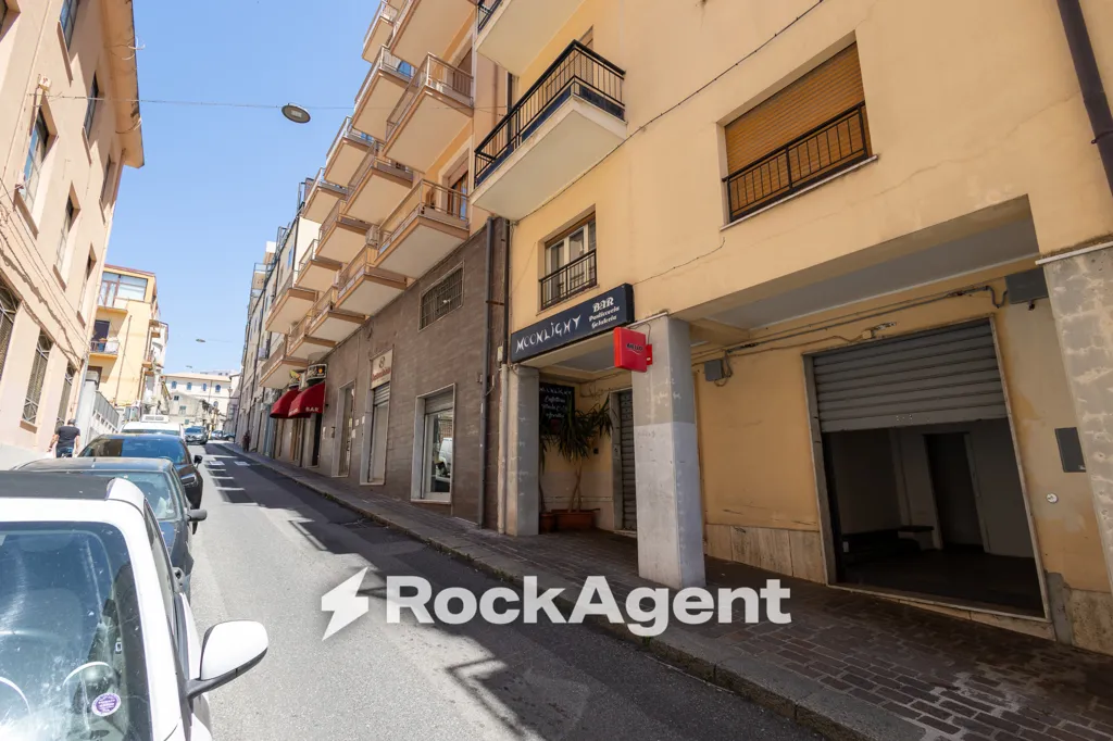 Extérieur - Commercial Property with High Visibility in San Leonardo