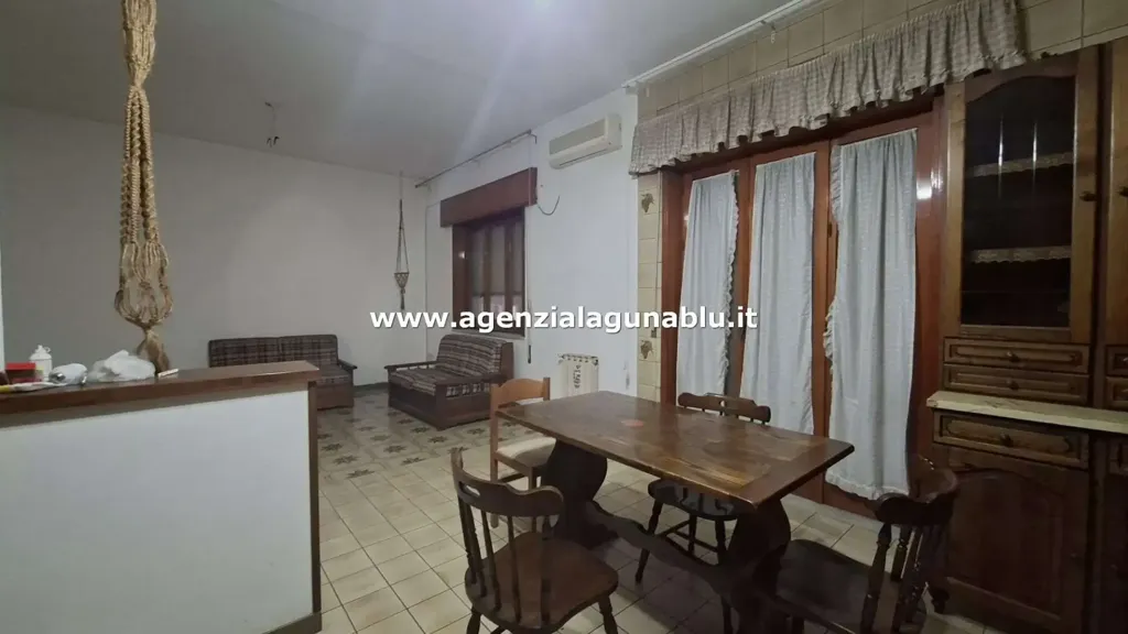 Sala da pranzo - Multi-level Villa with Terrace in Mazara del Vallo