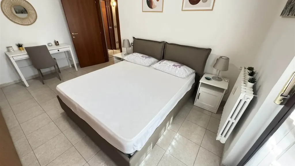 Chambres - 2-Bedroom Apartment with Balcony in Milan