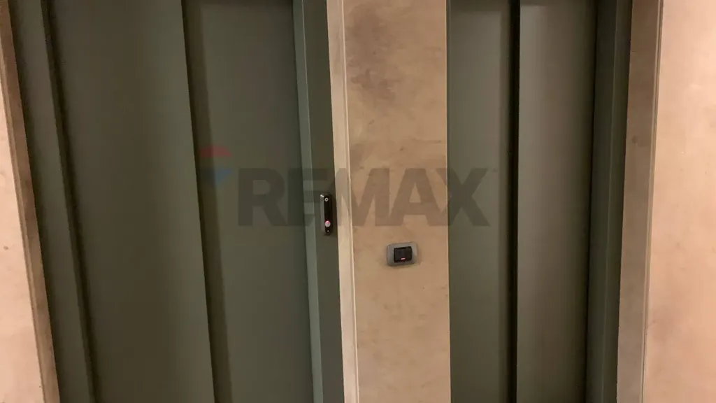 hallway_entrance