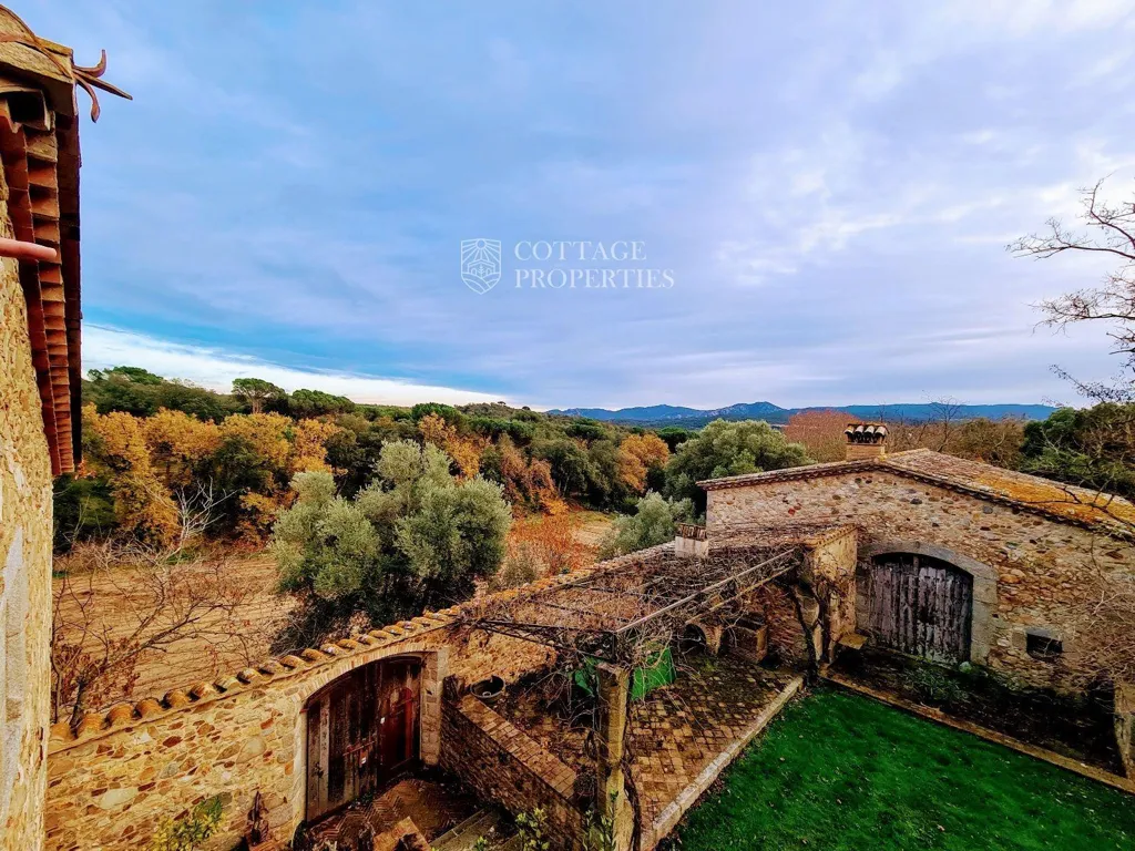 Terrazza - Rustic Estate with Masia in Llagostera