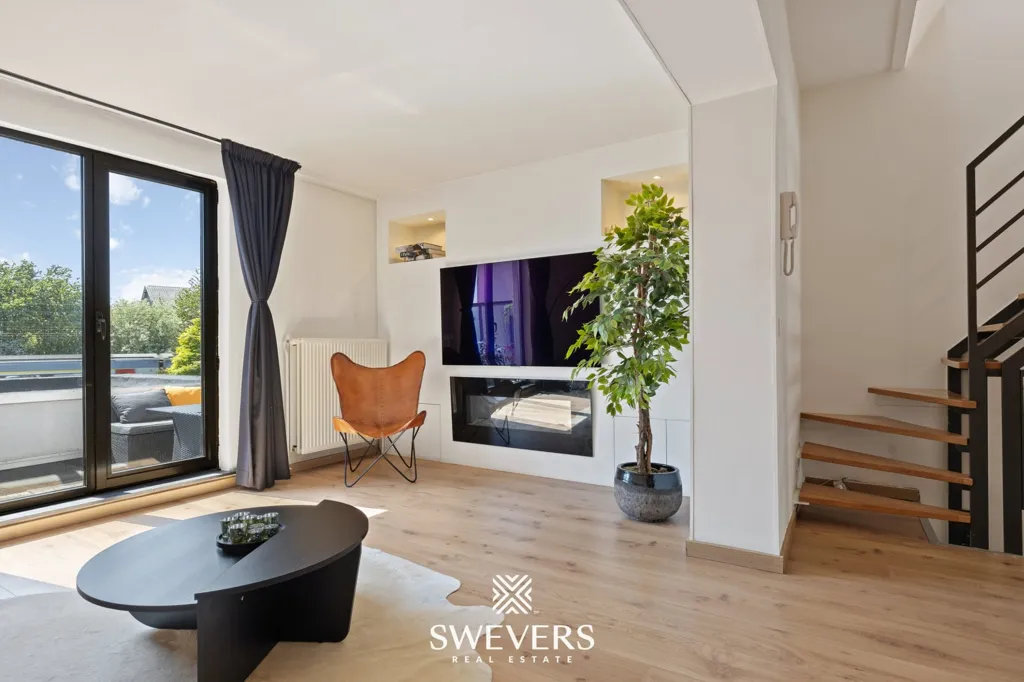 Séjour - Duplex Rénové avec Terrasse à Hasselt