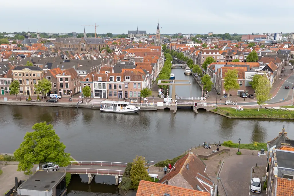 Õhuvaade - Historic House with Patio in Alkmaar