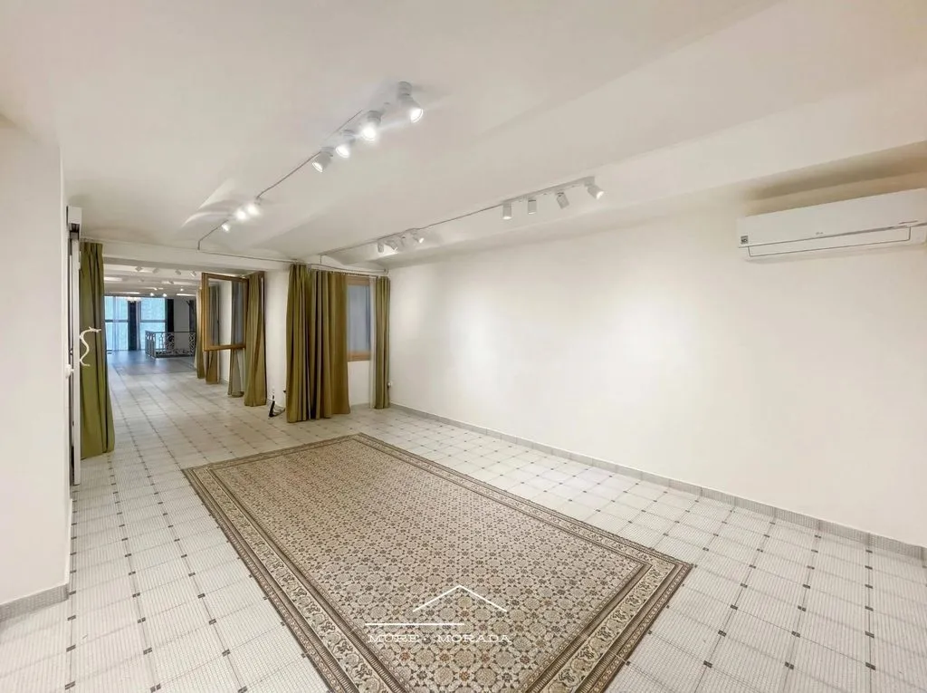 hallway_entrance