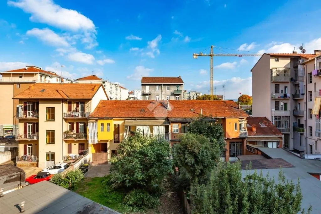 Aerial - Trilocale with Balcony in Torino