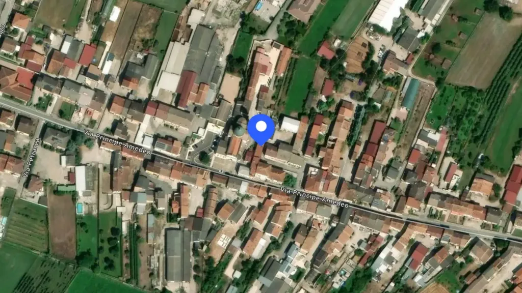 Apartment with Private Garage in Rosegaferro