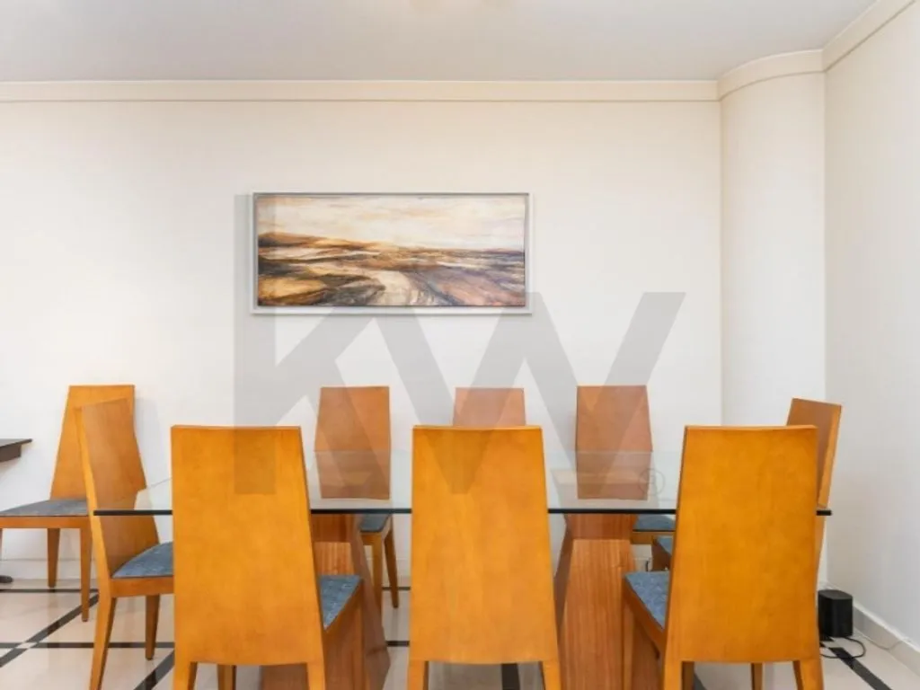 Dining Room - Luxury Flat with Central Heating in Lisbon