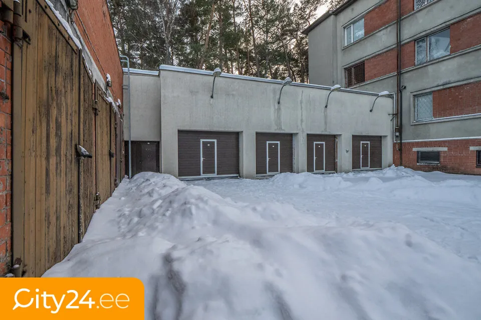 Esterno - Administrative Building with Large Land in Riga