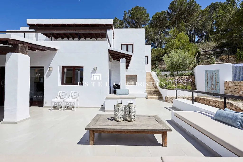 Terrasse - Contemporary Villa with Pool in Es Cubells