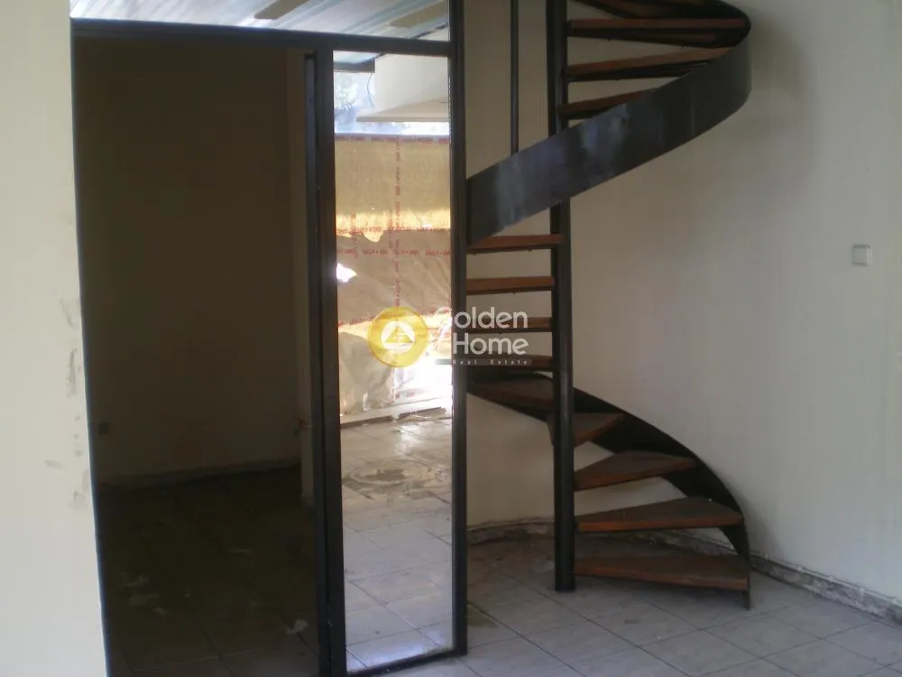 Toad - Commercial Space with Parking in Kallithea