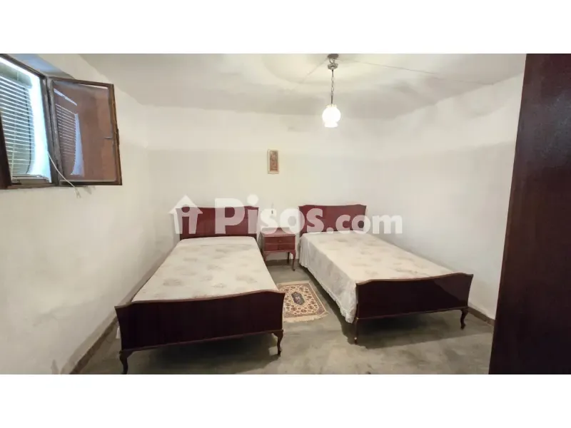 Chambres - Two-Storey House with Patio in Aliseda