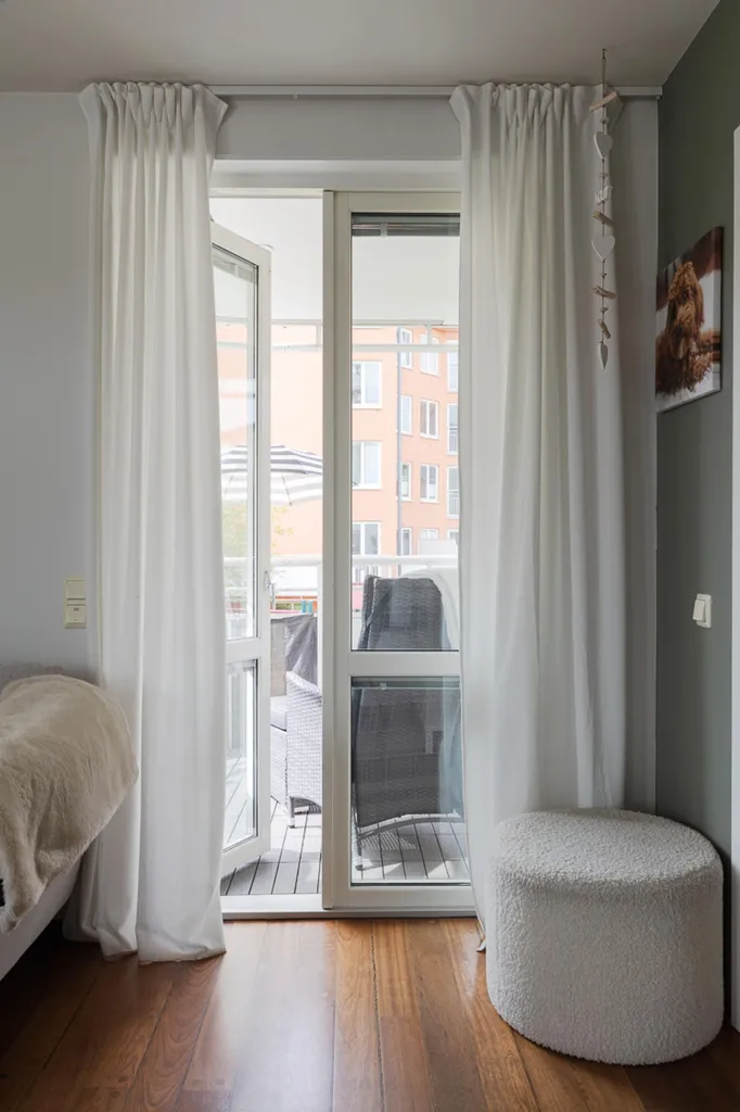Magamistoad - Apartment with Balcony on Tegelviksgatan, Södermalm