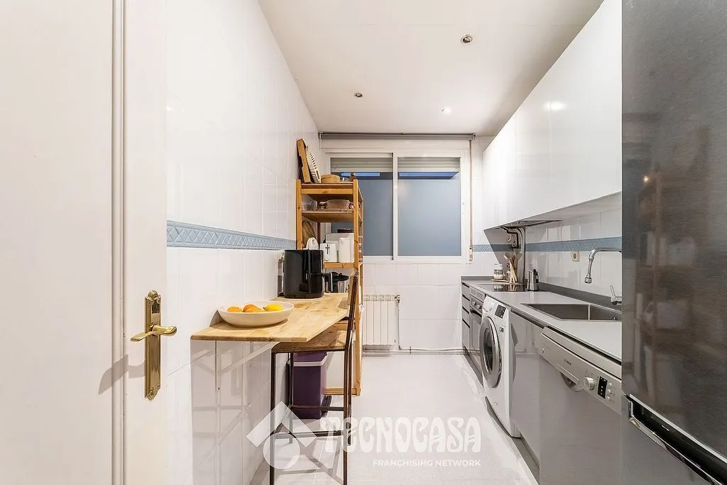 Köök - Modernised Apartment with Garage in Las Rozas