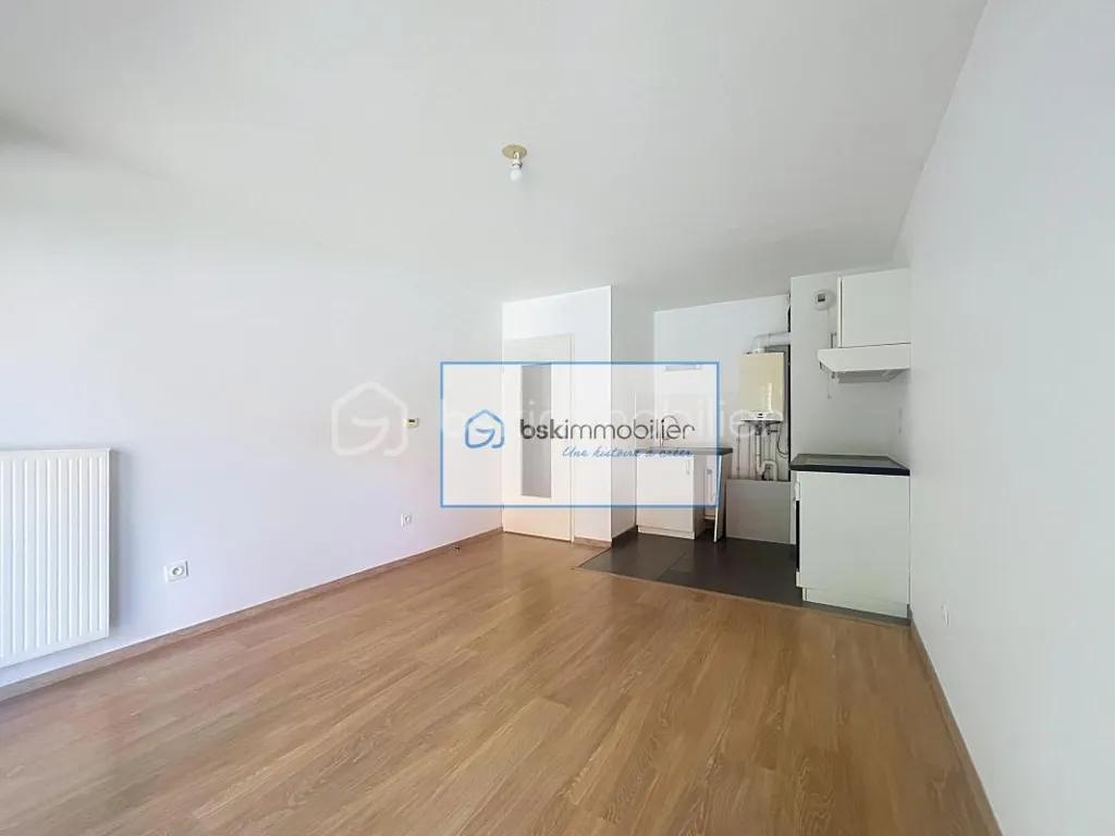 Elutuba - Bright T3 Flat with Balcony in Nouveau Roubaix