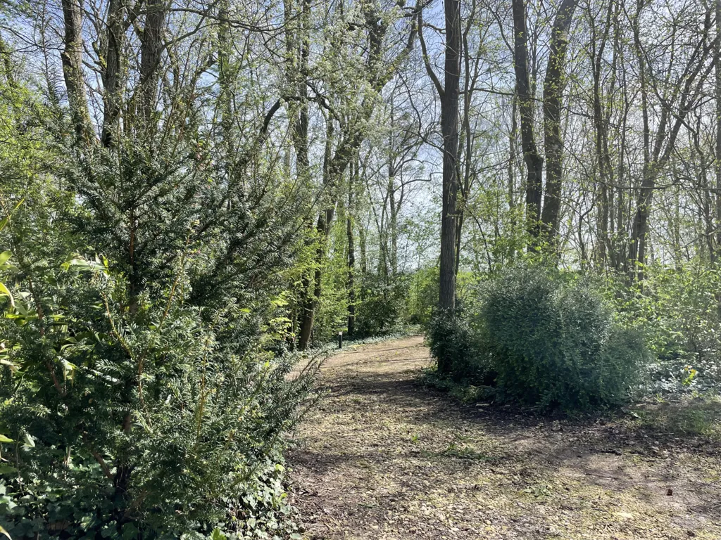 Jardin - Maison Traditionnelle avec Piscine à Pierrefonds