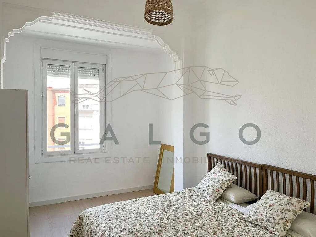 Chambres - Renovated Flat with High Ceilings in Arrancapins