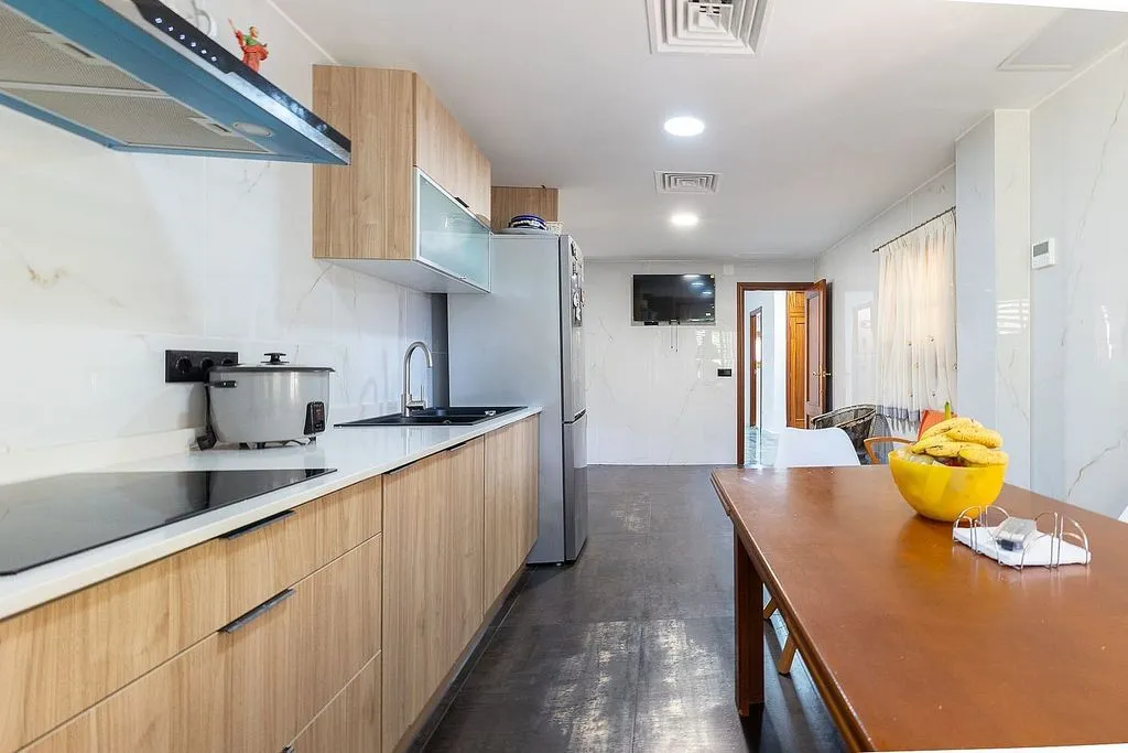 Cuisine - Chalet with Pool and Terrace in L'Eliana