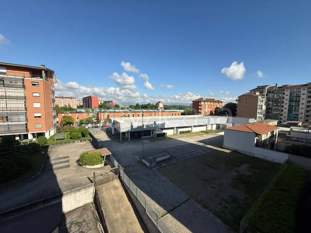 Aed - Quadruplex with Triple Exposure in Corso Vercelli, Turin