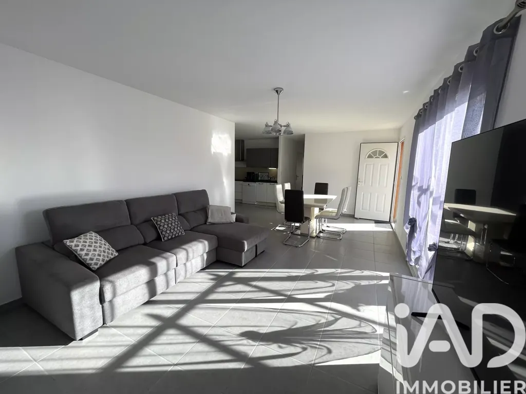 Elutuba - Flat-Roofed Villa with Pool Potential in Autignac