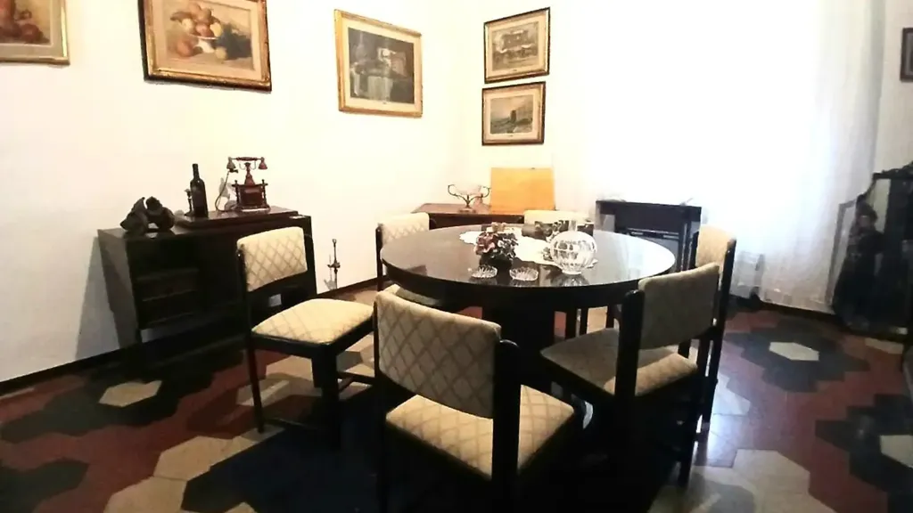 Salle à manger - Apartment with Balcony in Livorno Centre