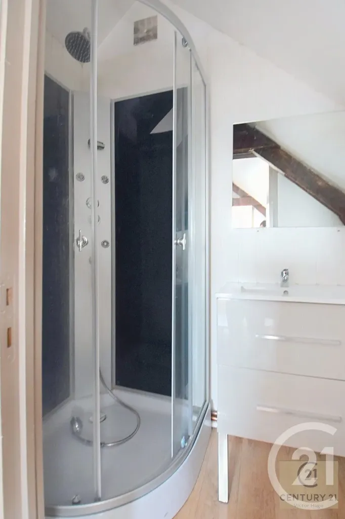Salles de bain - Appartement F2 Lumineux près de la Place Churchill à Limoges