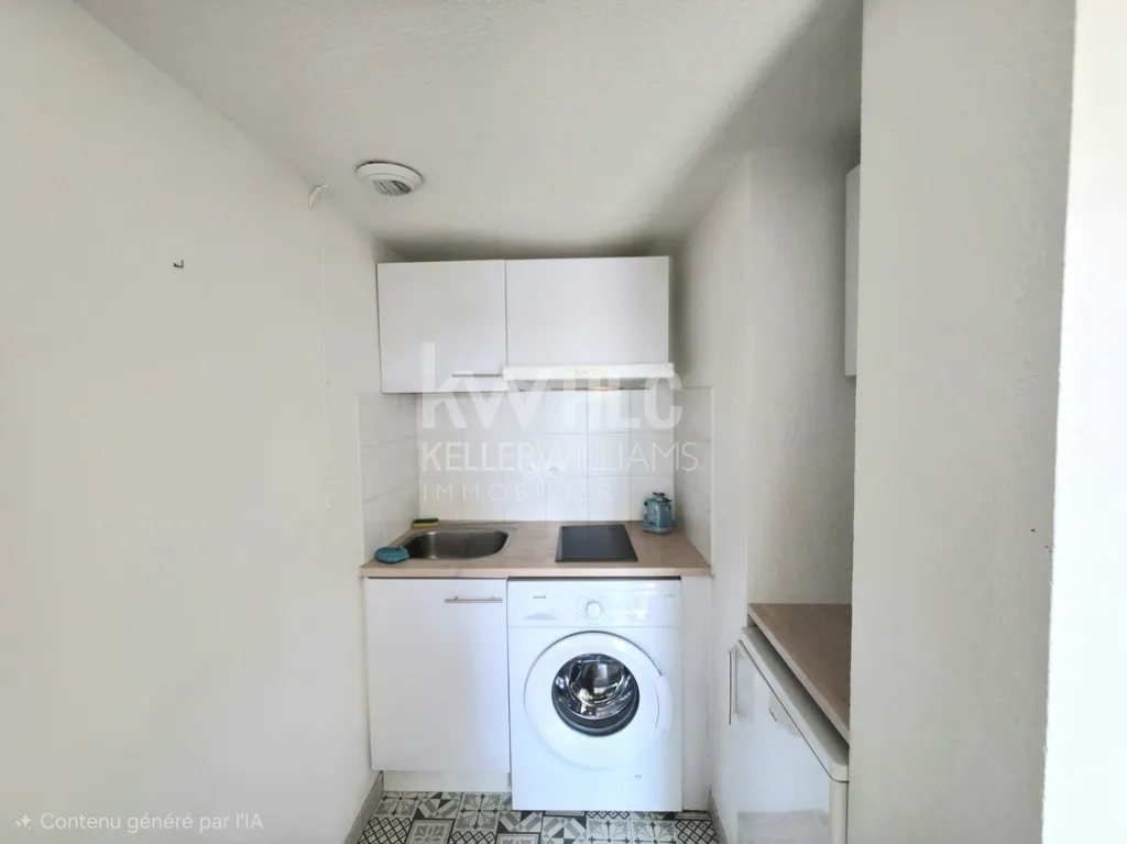 Lavanderia - Two-Bedroom Apartment with Balcony in Biot