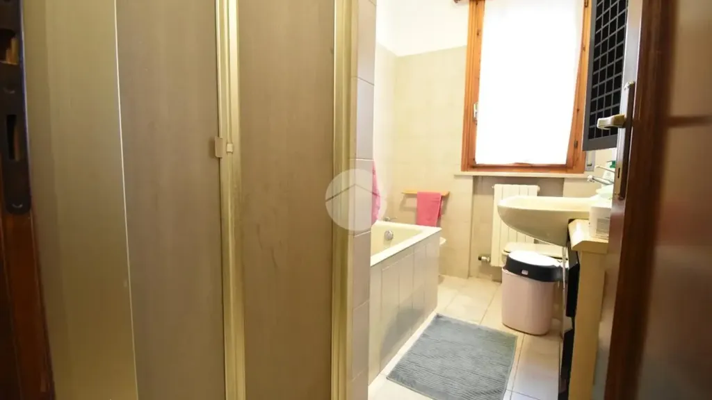 Bathrooms - Apartment with 40m² Terrace in Fidenza