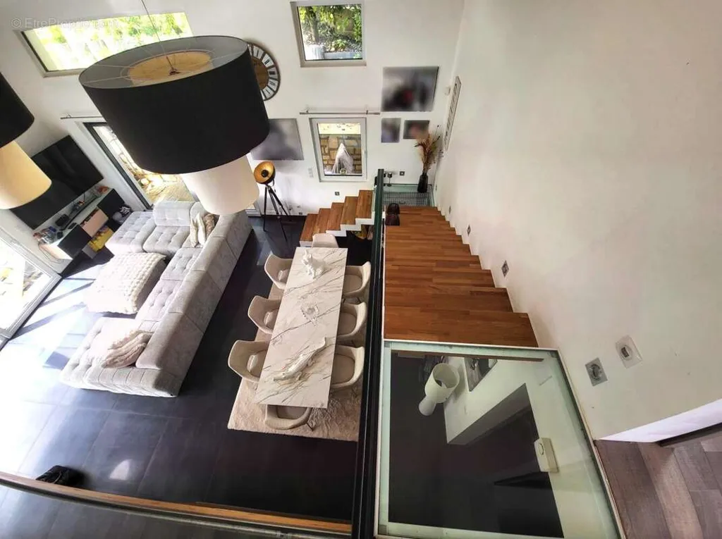 Séjour - Villa Familiale avec Piscine à Longwy