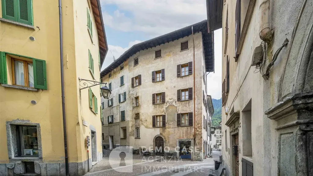 Esterno - Multi-Level Apartment in Chiavenna's Historic Centre