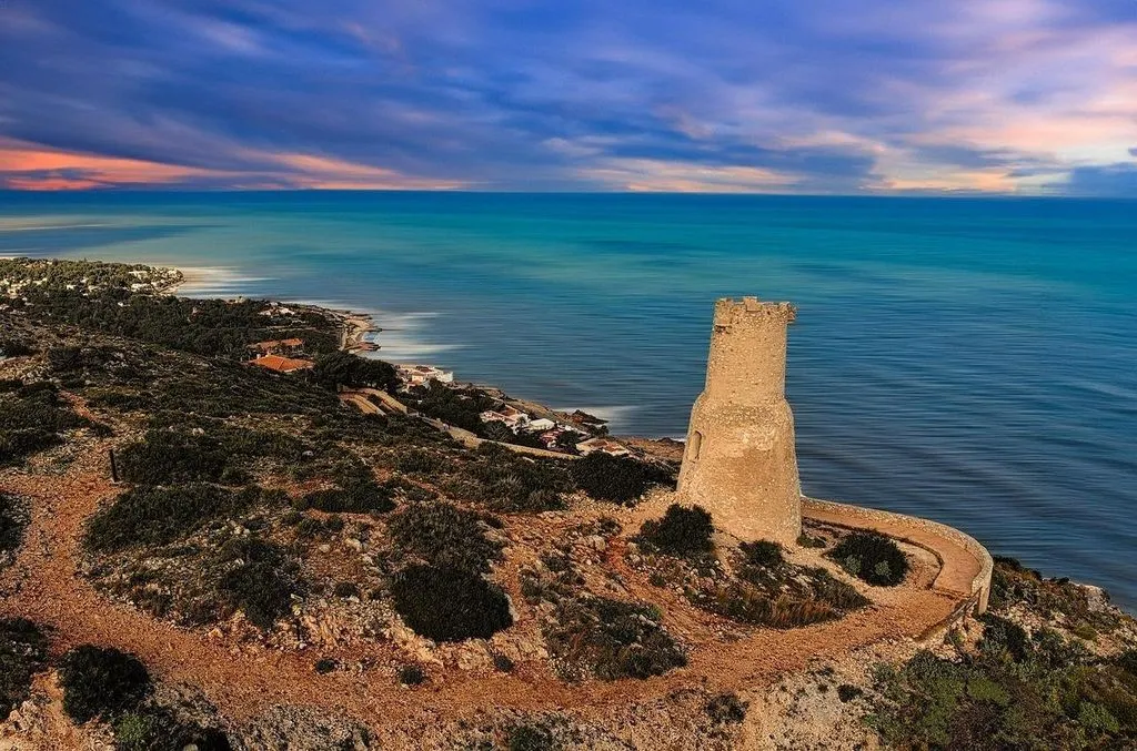 Rustic Detached House with Sea Proximity in Denia