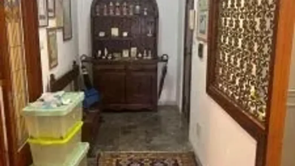hallway_entrance