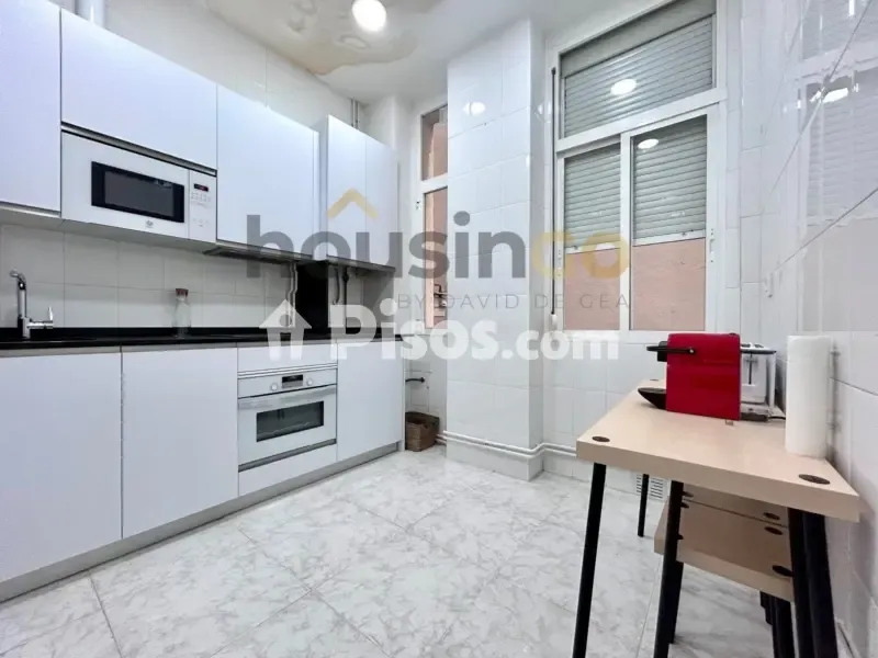 Cucina - Modernised Flat with Patio View in Salamanca
