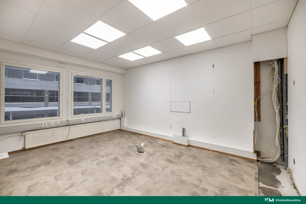 Bureau - Commercial Space with Office Potential in Mikkeli