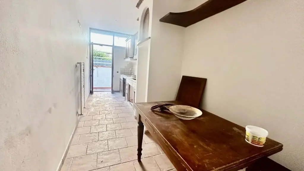 Salle à manger - Apartment with Private Garden in Carrara
