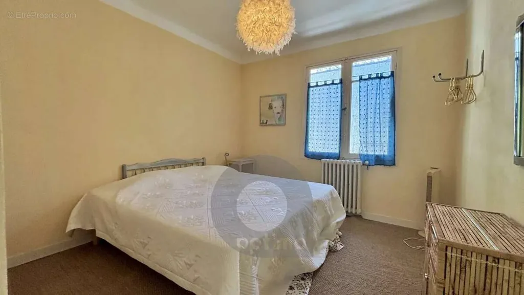 Magamistoad - 4-Piece with Sea View in Menton Garavan