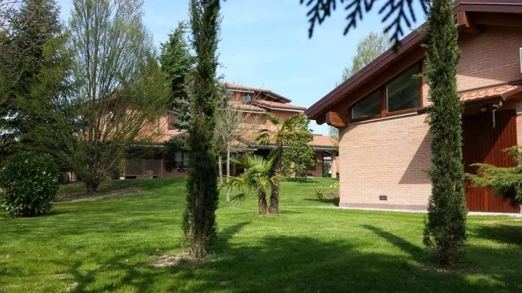 Aed - Luxury Villa with 5 Units in San Giorgio di Piano