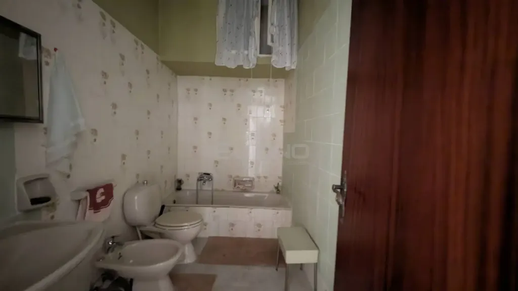 Bagni - Semi-detached House in Historic Centre, Floridia