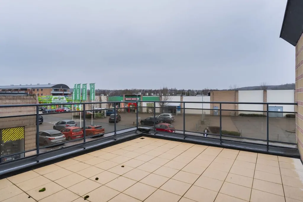Rõdu - Duplex with Terrace in Andenne