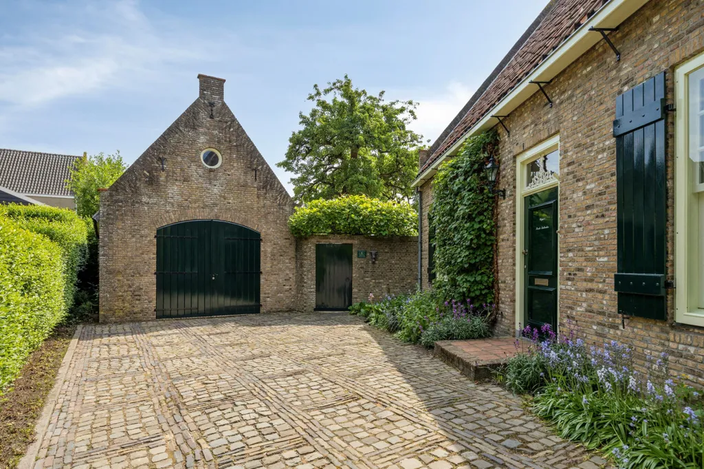 Välivaade - Historic House with Character in Drimmelen
