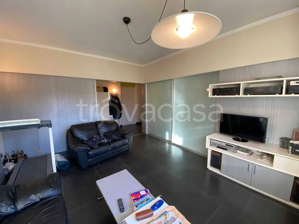 Séjour - Rear-Facing Apartment with Balcony in Saluzzo