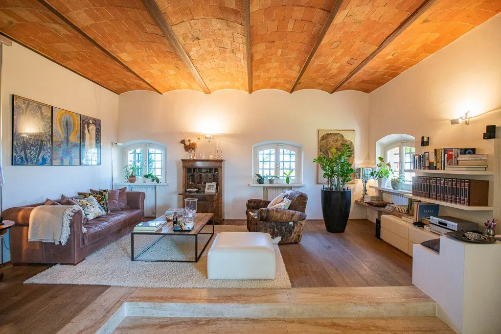 Elutuba - Restored Villa with Tuscan Charm in Tuscany