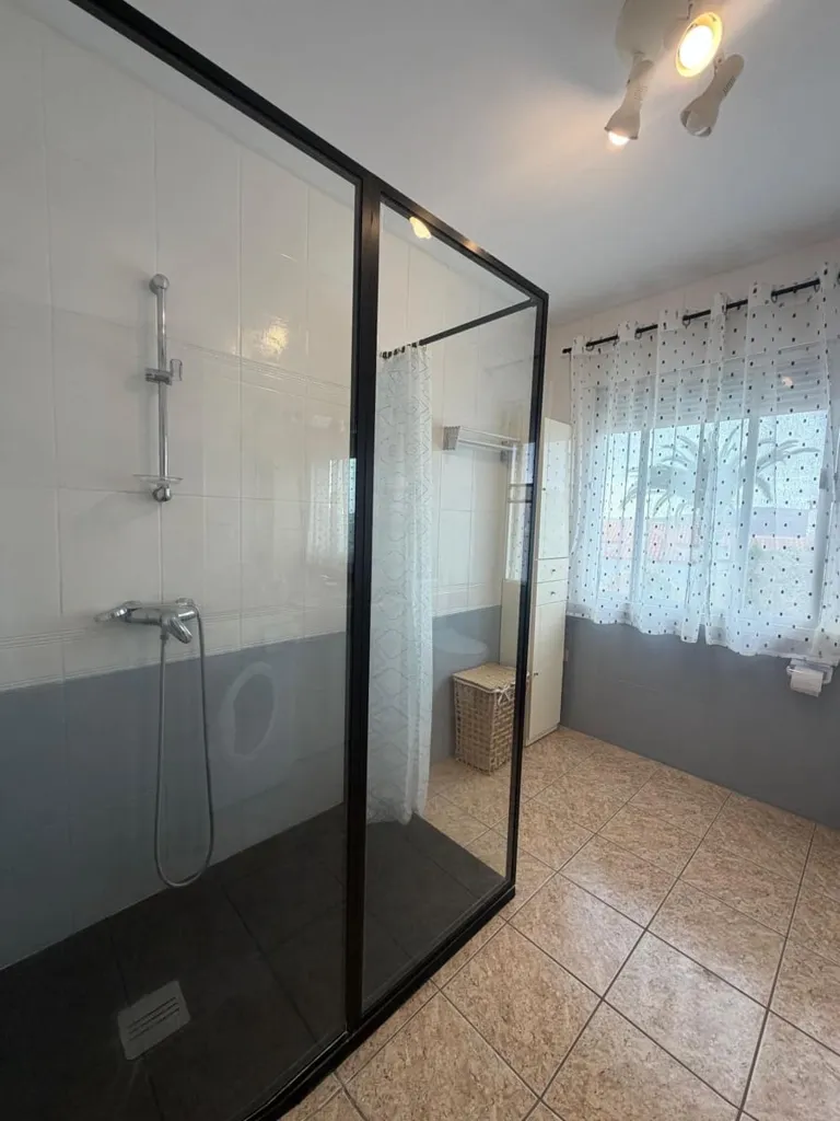 Salles de bain - Apartment with Sea View and Pool in Montaña la Data