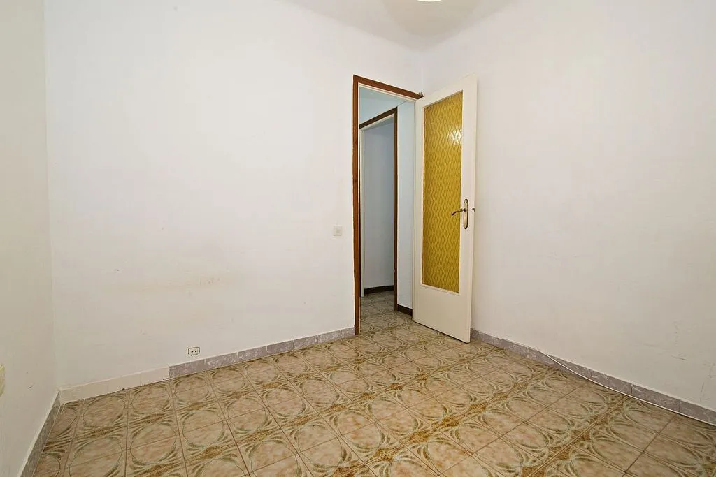 Pièces - Apartment with Elevator in Collblanc