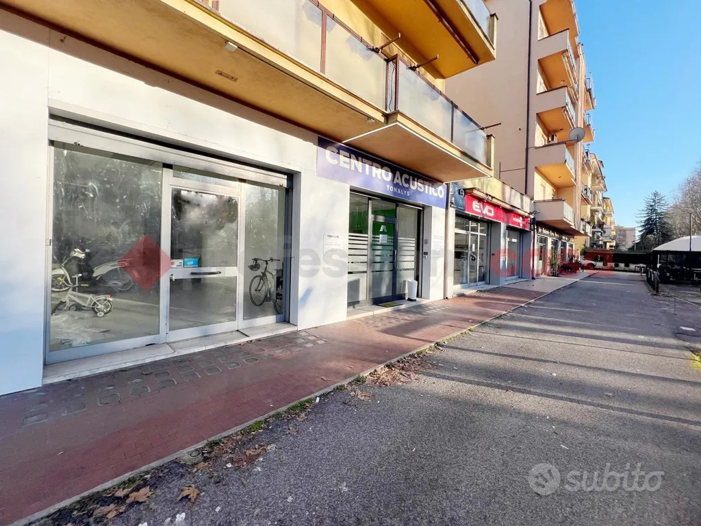 Välivaade - Commercial Space with High Visibility in Rieti