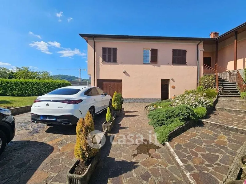 Välivaade - Villa with Private Garden in Palazzago