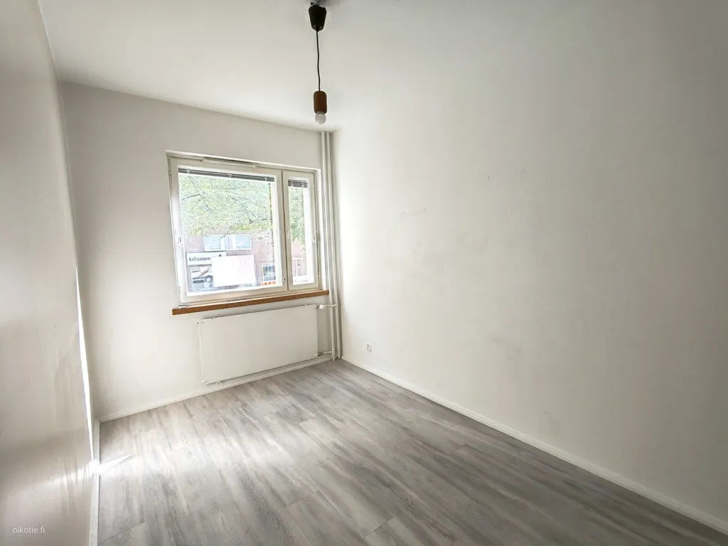 Stanze - First Floor Apartment with Balcony in Pori Centre