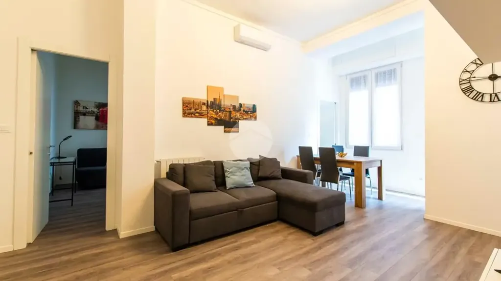 Elutuba - Rented Flat with Balcony in Milan